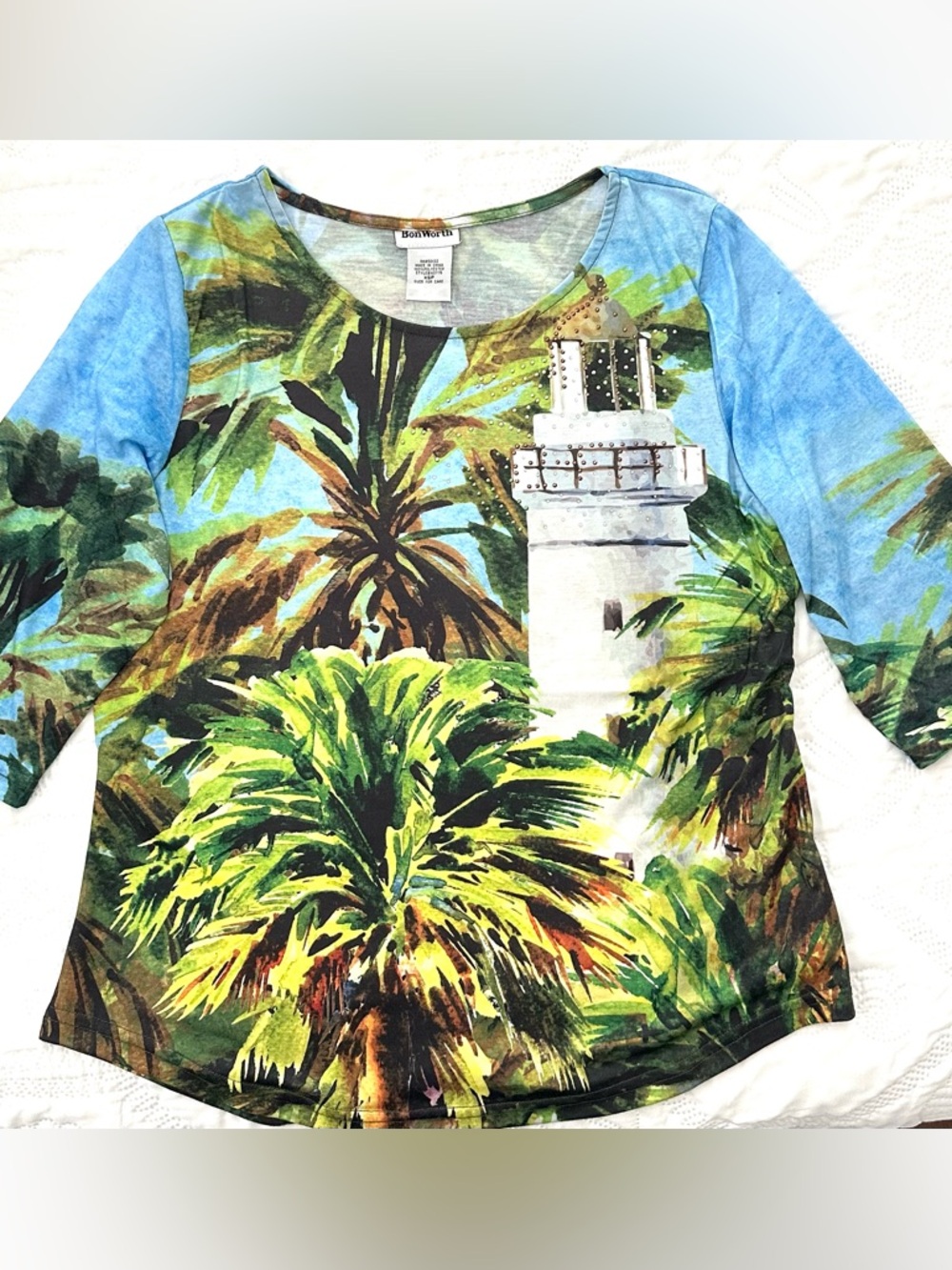 NWT! Vibrant Tropical Palm Lighthouse Print Scoop Neck Top with appliqué studs!